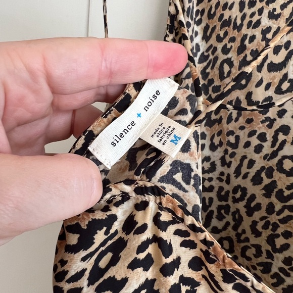 Silence and Noise leopard print strappy dress size M - Picture 4 of 4